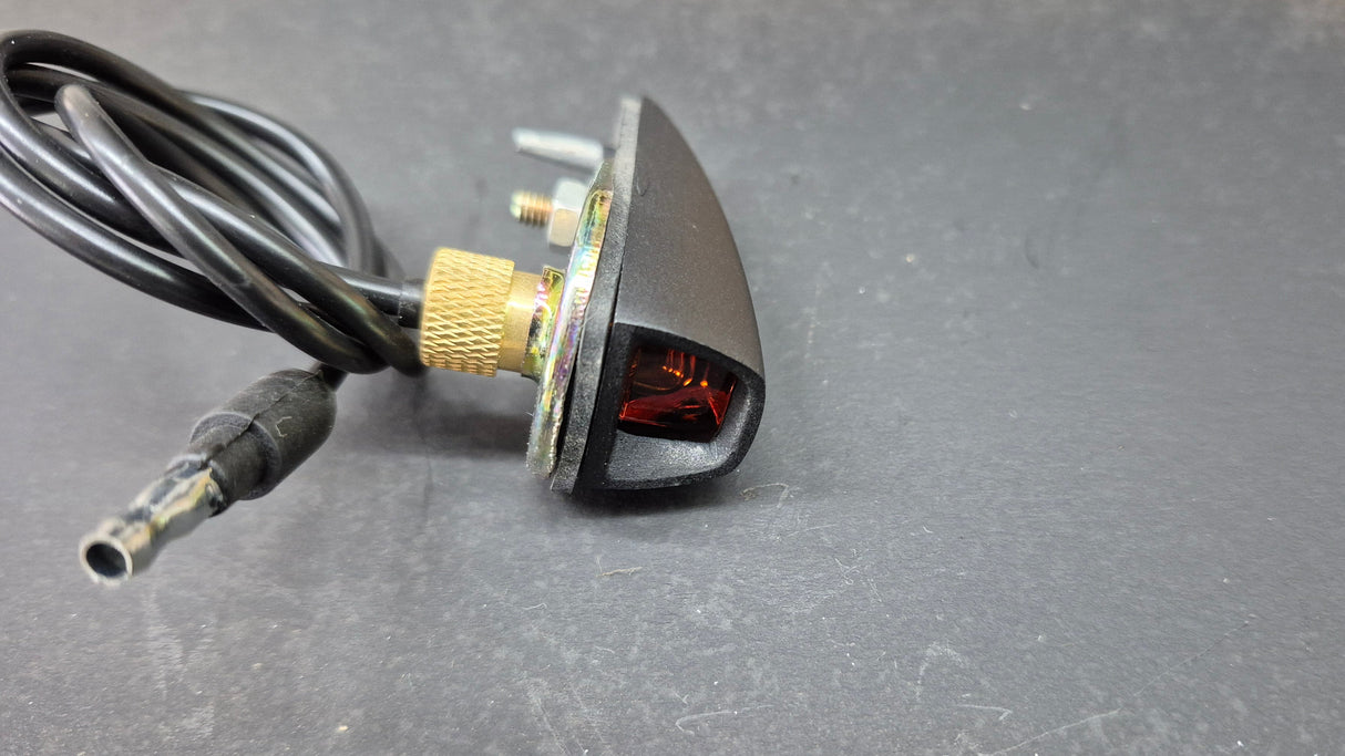 252-71 Mopar 1971-72 A,B,E-Body Hood-Mounted Turn Signal Indicator